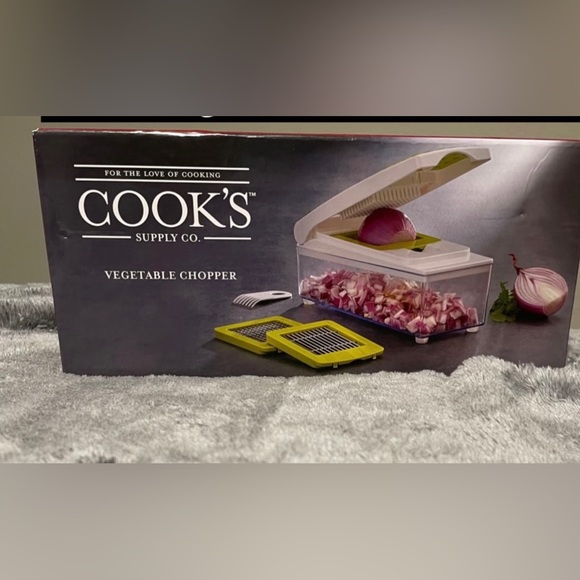 Vegetable Chopper for chopping,dicing,slicing vegetables! - Picture 1 of 4